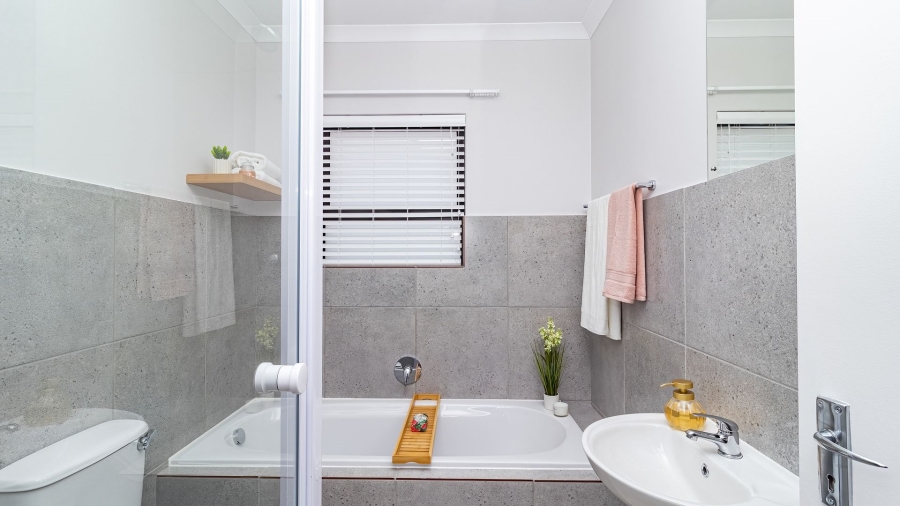 To Let 3 Bedroom Property for Rent in Stellendale Western Cape